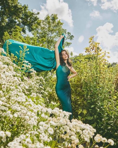 Esra Bilgiç seksi ifşa fotoğrafı 442