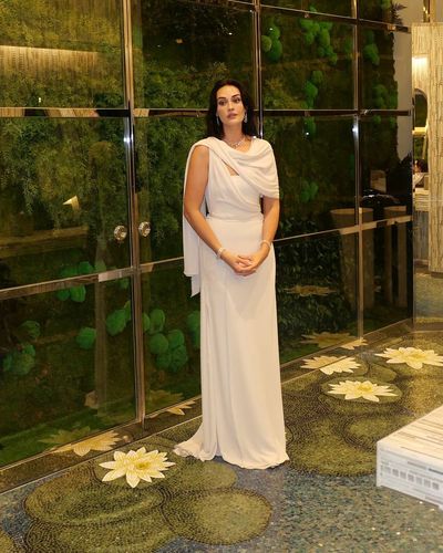 Esra Bilgiç seksi ifşa fotoğrafı 44