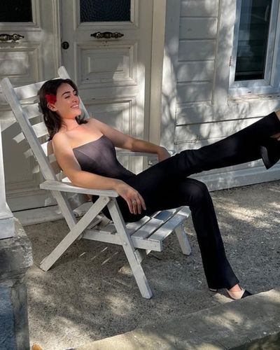 Esra Bilgiç seksi ifşa fotoğrafı 450