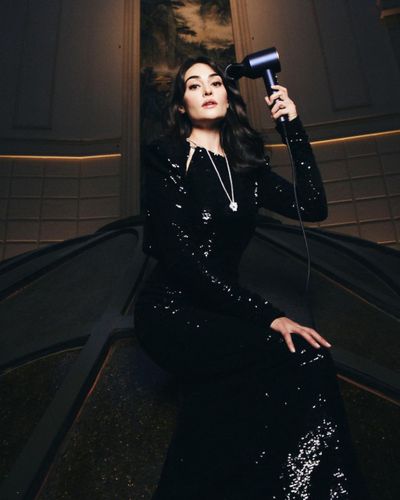 Esra Bilgiç seksi ifşa fotoğrafı 451