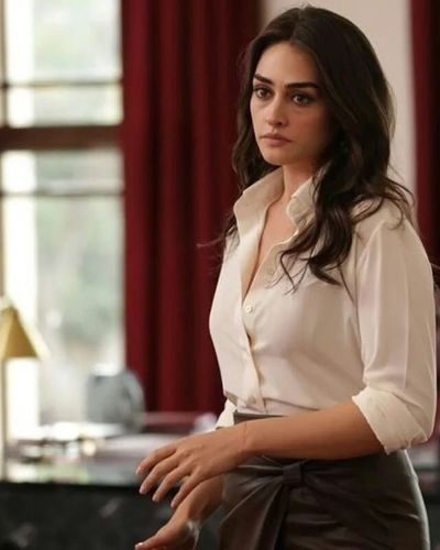 Esra Bilgiç seksi ifşa fotoğrafı 458