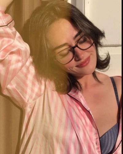 Esra Bilgiç seksi ifşa fotoğrafı 485