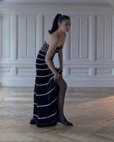 Esra Bilgiç seksi ifşa fotoğrafı 502