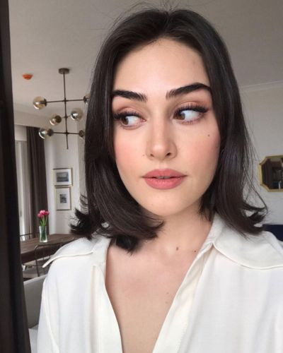 Esra Bilgiç seksi ifşa fotoğrafı 503