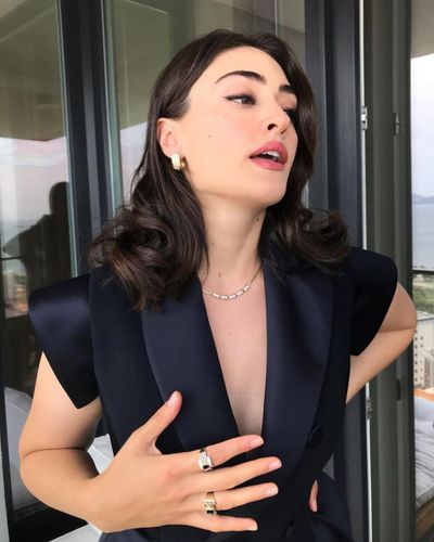 Esra Bilgiç seksi ifşa fotoğrafı 505