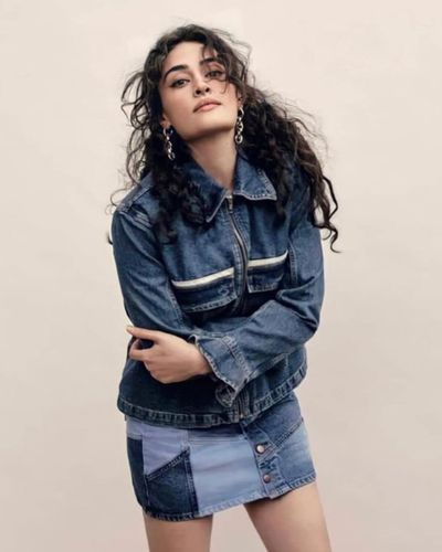 Esra Bilgiç seksi ifşa fotoğrafı 512