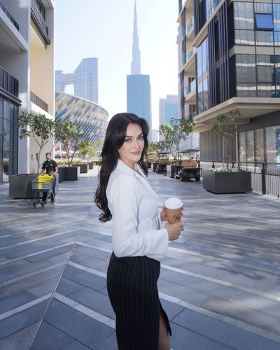 Esra Bilgiç seksi ifşa fotoğrafı 51