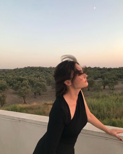 Esra Bilgiç seksi ifşa fotoğrafı 527
