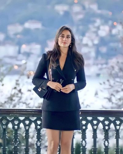 Esra Bilgiç seksi ifşa fotoğrafı 537
