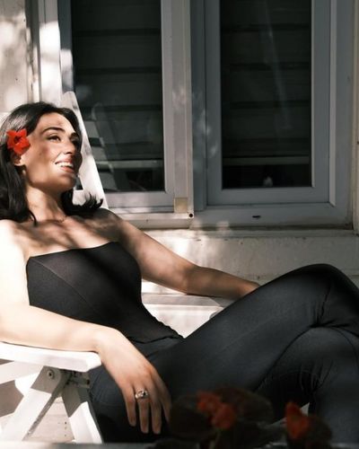 Esra Bilgiç seksi ifşa fotoğrafı 552