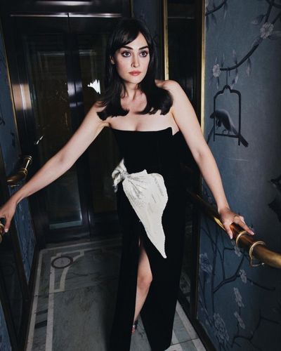 Esra Bilgiç seksi ifşa fotoğrafı 562