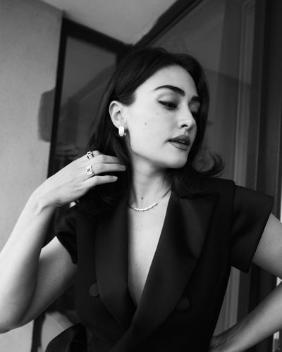 Esra Bilgiç seksi ifşa fotoğrafı 563