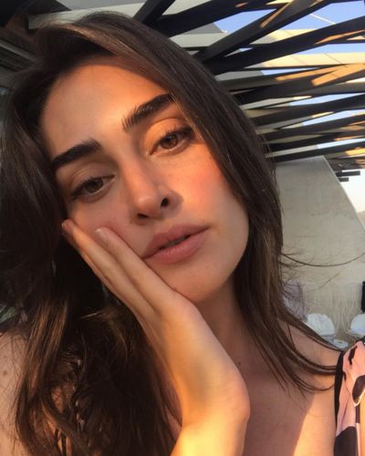 Esra Bilgiç seksi ifşa fotoğrafı 575