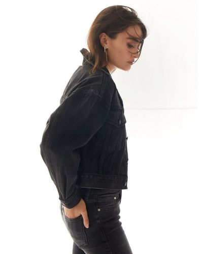 Esra Bilgiç seksi ifşa fotoğrafı 576