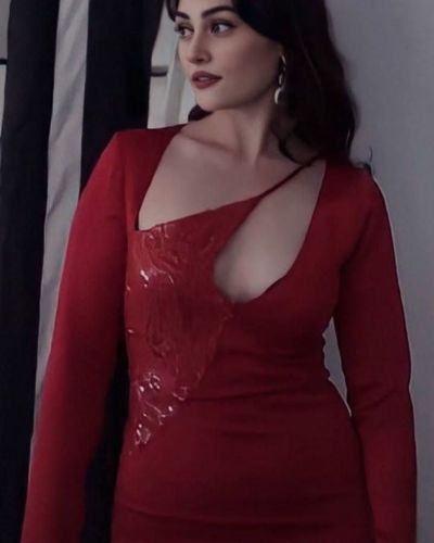 Esra Bilgiç seksi ifşa fotoğrafı 590