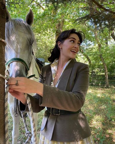 Esra Bilgiç seksi ifşa fotoğrafı 614