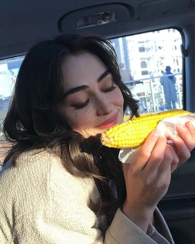 Esra Bilgiç seksi ifşa fotoğrafı 634