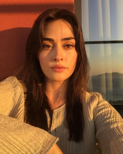 Esra Bilgiç seksi ifşa fotoğrafı 649