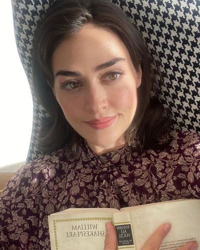 Esra Bilgiç seksi ifşa fotoğrafı 653