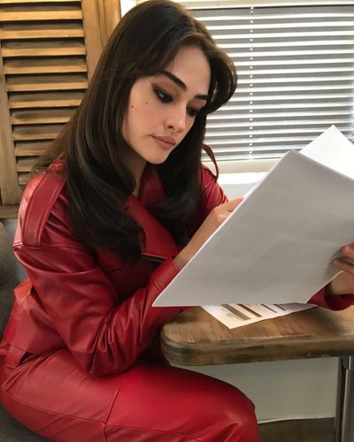Esra Bilgiç seksi ifşa fotoğrafı 655