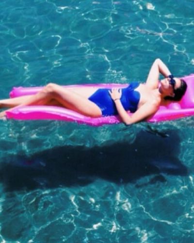 Esra Bilgiç seksi ifşa fotoğrafı 657
