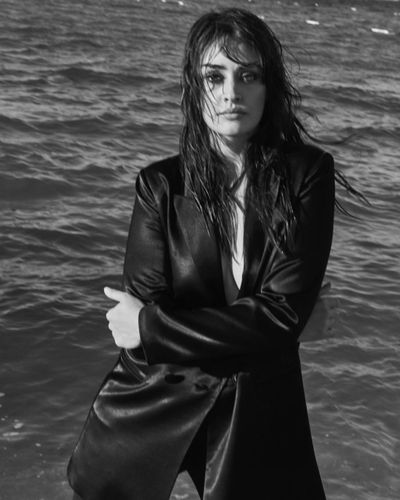 Esra Bilgiç seksi ifşa fotoğrafı 665