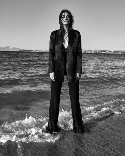 Esra Bilgiç seksi ifşa fotoğrafı 666