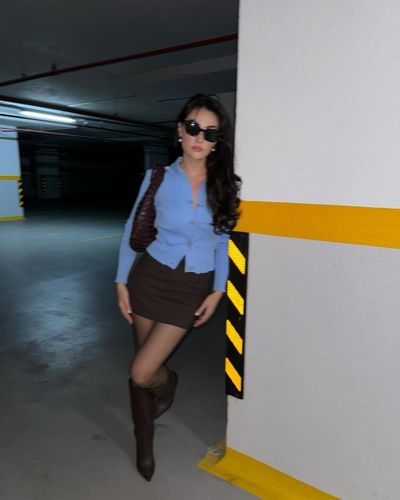 Esra Bilgiç seksi ifşa fotoğrafı 66