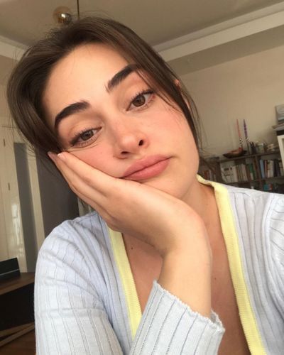 Esra Bilgiç seksi ifşa fotoğrafı 681