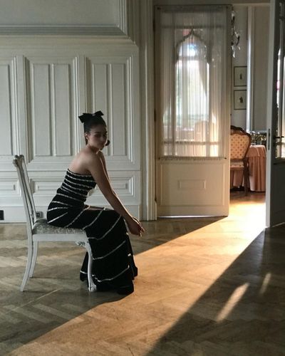 Esra Bilgiç seksi ifşa fotoğrafı 683