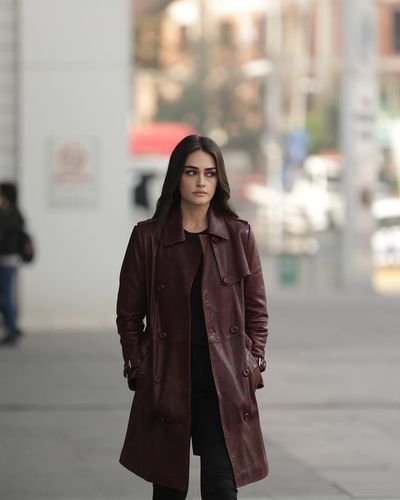 Esra Bilgiç seksi ifşa fotoğrafı 698