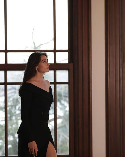 Esra Bilgiç seksi ifşa fotoğrafı 701