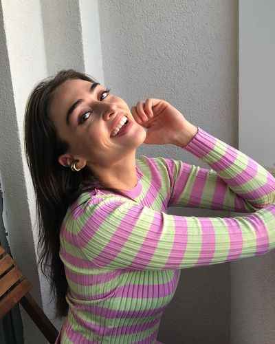 Esra Bilgiç seksi ifşa fotoğrafı 702