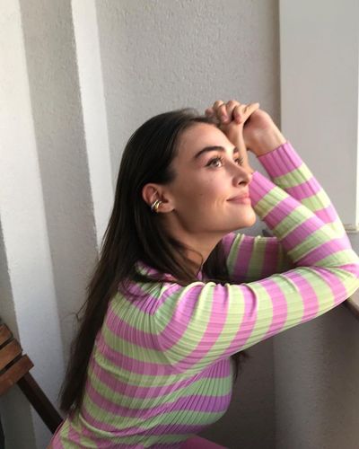 Esra Bilgiç seksi ifşa fotoğrafı 711