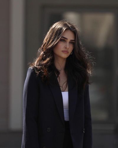 Esra Bilgiç seksi ifşa fotoğrafı 741