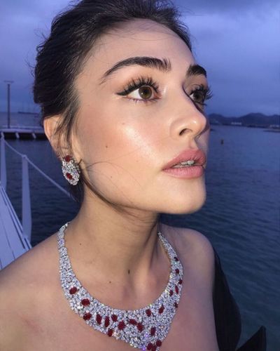 Esra Bilgiç seksi ifşa fotoğrafı 747