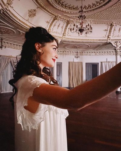 Esra Bilgiç seksi ifşa fotoğrafı 74