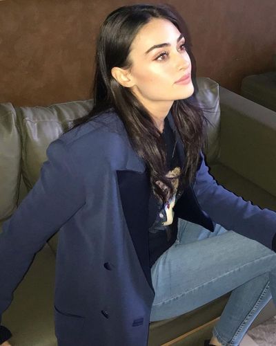 Esra Bilgiç seksi ifşa fotoğrafı 750