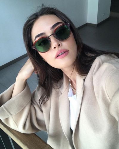 Esra Bilgiç seksi ifşa fotoğrafı 758