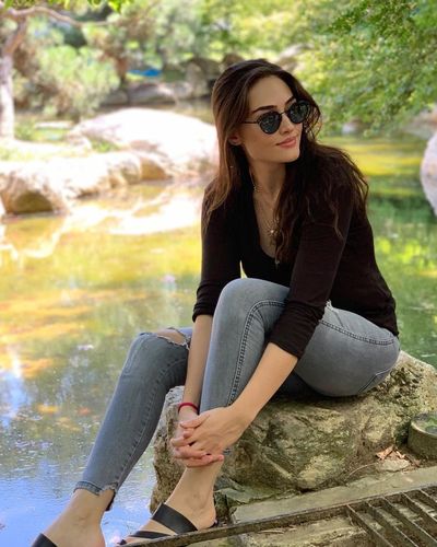 Esra Bilgiç seksi ifşa fotoğrafı 764