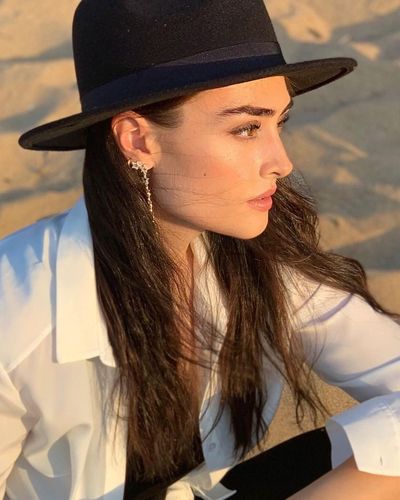 Esra Bilgiç seksi ifşa fotoğrafı 766