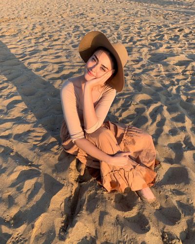 Esra Bilgiç seksi ifşa fotoğrafı 773