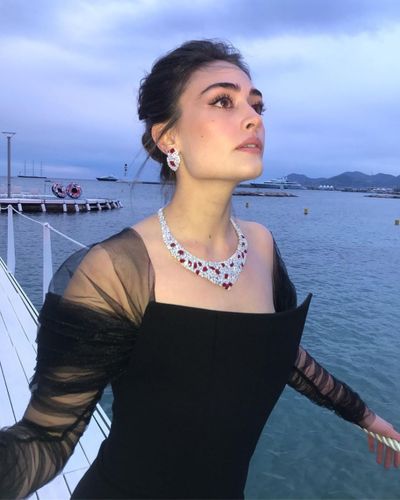 Esra Bilgiç seksi ifşa fotoğrafı 778