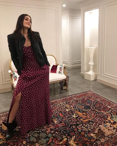 Esra Bilgiç seksi ifşa fotoğrafı 779