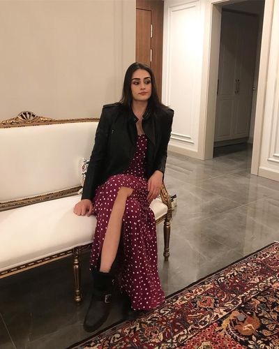 Esra Bilgiç seksi ifşa fotoğrafı 780