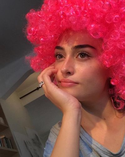 Esra Bilgiç seksi ifşa fotoğrafı 811