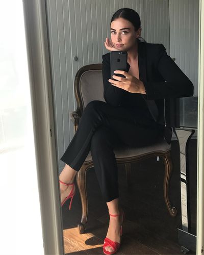 Esra Bilgiç seksi ifşa fotoğrafı 814