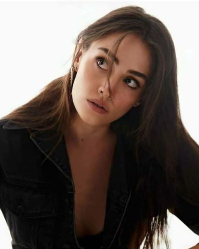 Esra Bilgiç seksi ifşa fotoğrafı 824