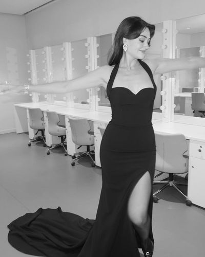 Esra Bilgiç seksi ifşa fotoğrafı 84