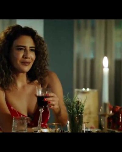 Ezgi Esma Kürklü seksi ifşa fotoğrafı 5 — Aman Reis Duymasın (2019)